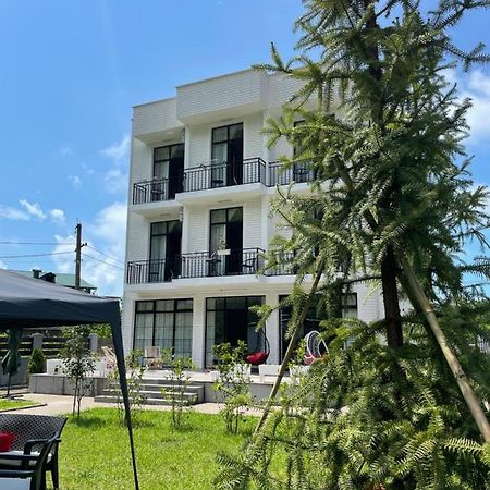 Villa Flora Gonio المظهر الخارجي الصورة